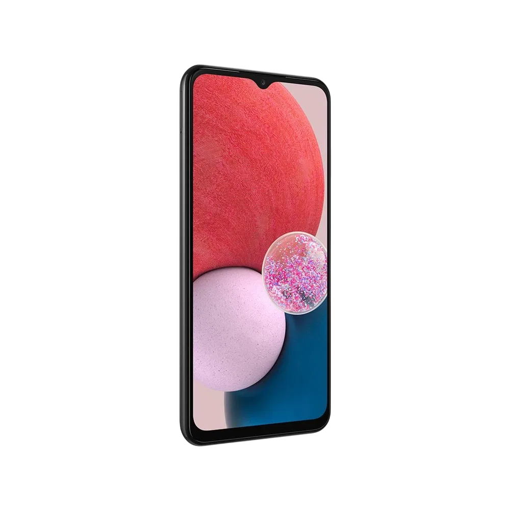 Samsung Galaxy A13 siyah akıllı telefonun önden görünümü, geniş ekran ve damla çentik tasarımı