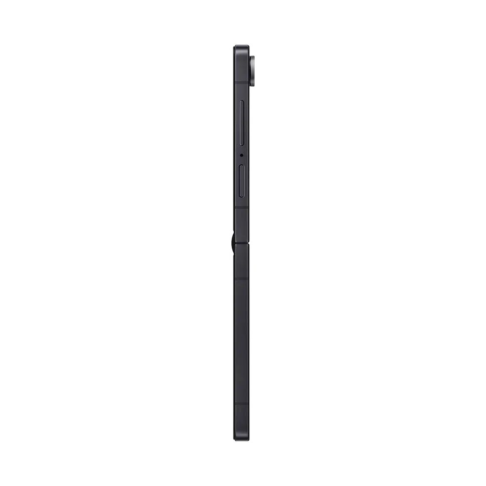 Samsung Galaxy Z Flip7 siyah akıllı telefonun yan profilden kapalı görünümü, ince gövde ve tuş detayları