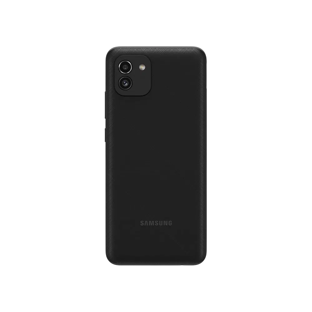 Siyah Samsung Galaxy A03 akıllı telefonun arka yüzü, çift arka kamera ve LED flaş detayıyla görünüyor