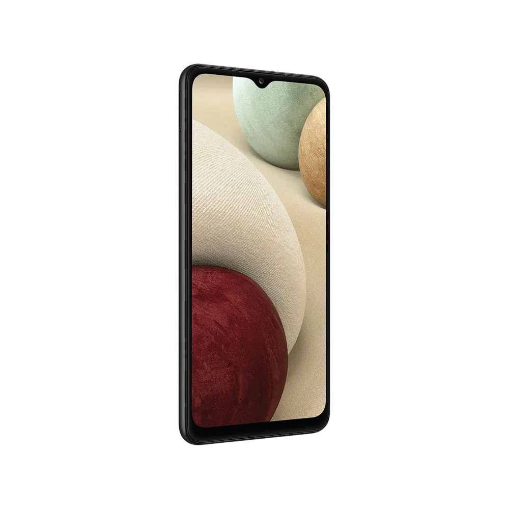 Siyah Samsung Galaxy A12 akıllı telefon, önden görünüm ve geniş ekran tasarımıyla sergileniyor