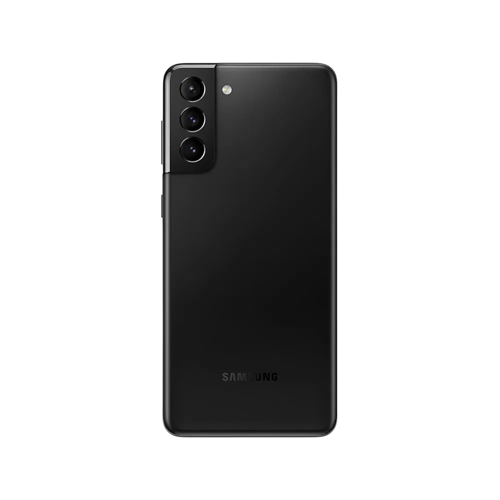 Samsung Galaxy S21 Plus siyah akıllı telefonun arka yüzü, üçlü kamera modülüyle yakın görünüm