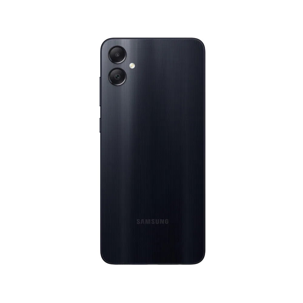 Samsung Galaxy A05 siyah akıllı telefonun arka yüzü, çift kamera ve flaş detaylı tasarım