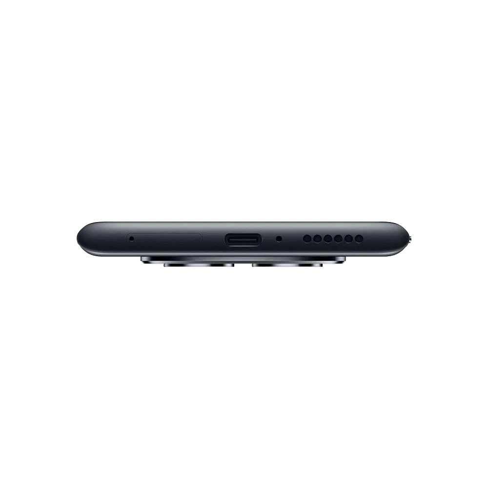 Xiaomi Redmi Note 15 siyah akıllı telefonun alt kenarı; USB-C şarj girişi ve hoparlör ızgarası görünümü