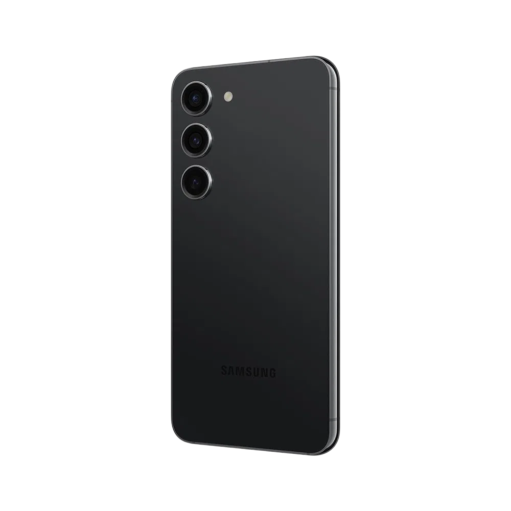 Samsung Galaxy S23 siyah akıllı telefonun arka yüzü, üçlü kamera modülü ve minimalist tasarım görünümü