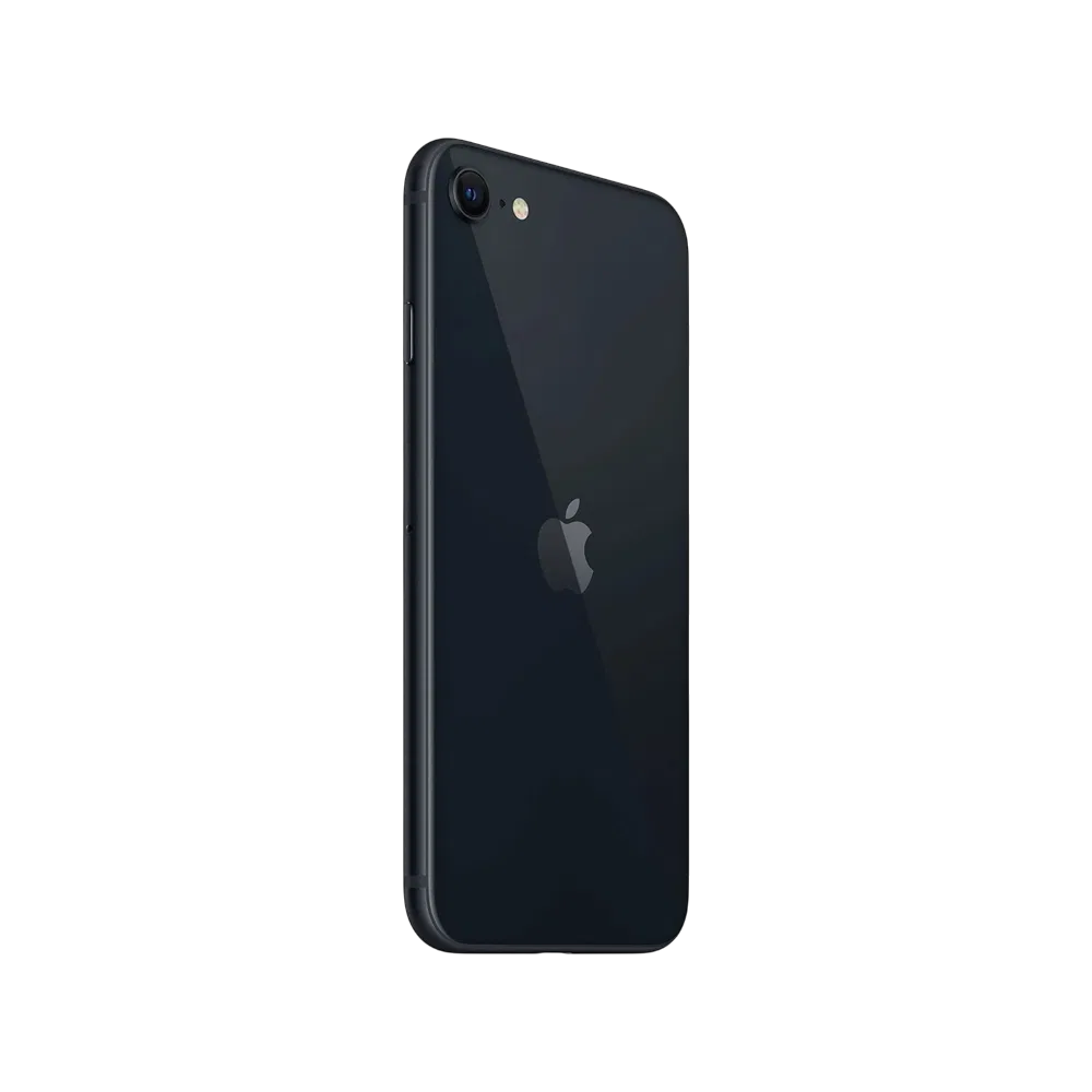 Siyah Apple iPhone SE 2022 akıllı telefonun arka yüzü, tek kamera ve Apple logosu detaylı görünüm
