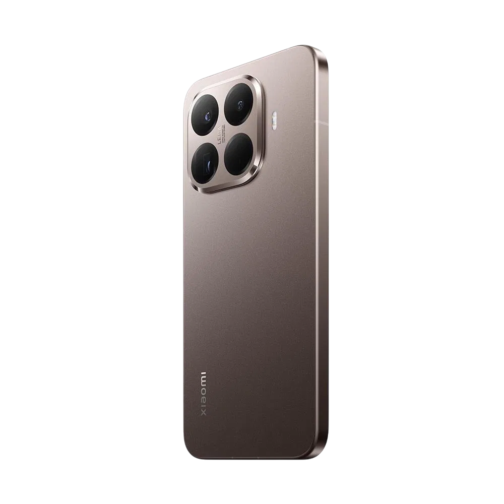 Altın renk Xiaomi 15T Pro akıllı telefonun arka yüzü, üçlü kamera modülü ve metal çerçeve detaylı görünüm