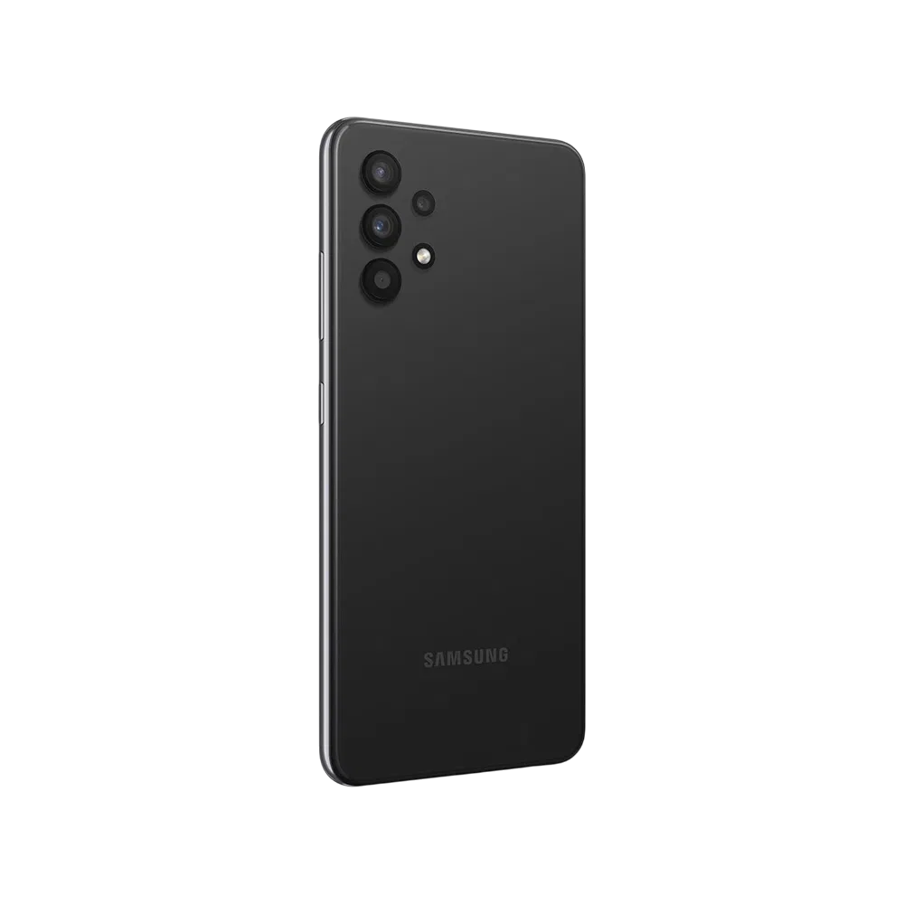 Siyah Samsung Galaxy A32 akıllı telefonun arka yüzü, çoklu kamera modülü ve LED flaş detayıyla