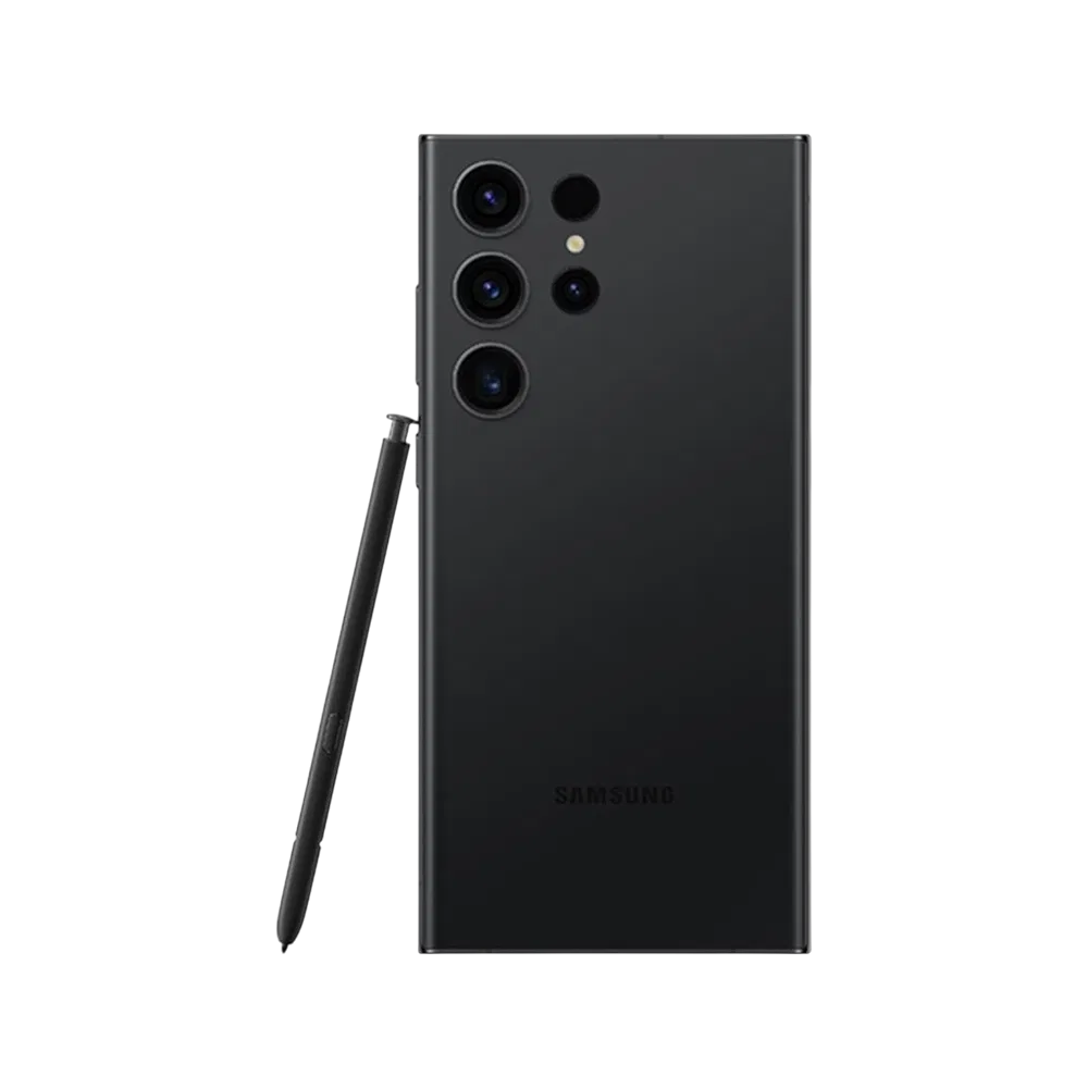 Siyah Samsung Galaxy S23 Ultra akıllı telefonun arka yüzü, çoklu kamera dizilimi ve S Pen ile birlikte