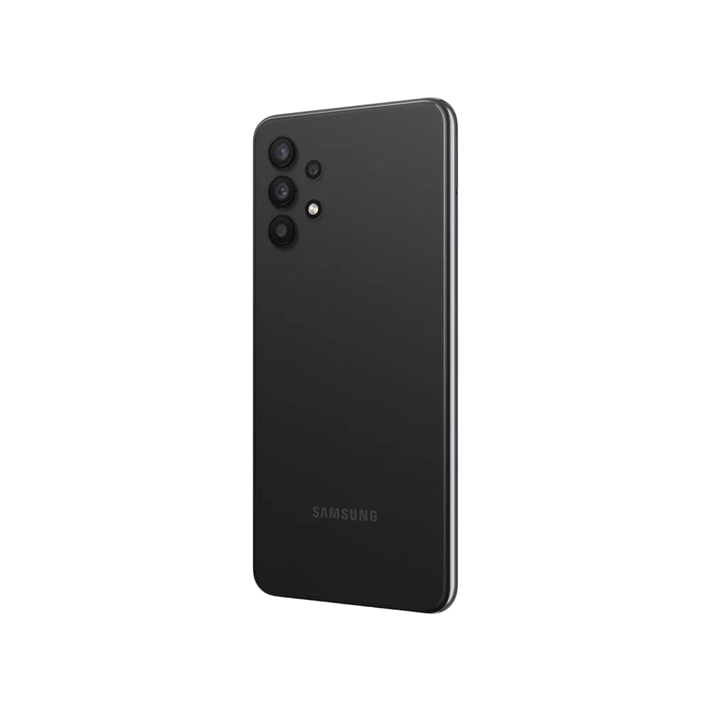 Samsung Galaxy A32 siyah akıllı telefonun arka yüzü, çoklu kamera modülü ve logo detayıyla görünüyor