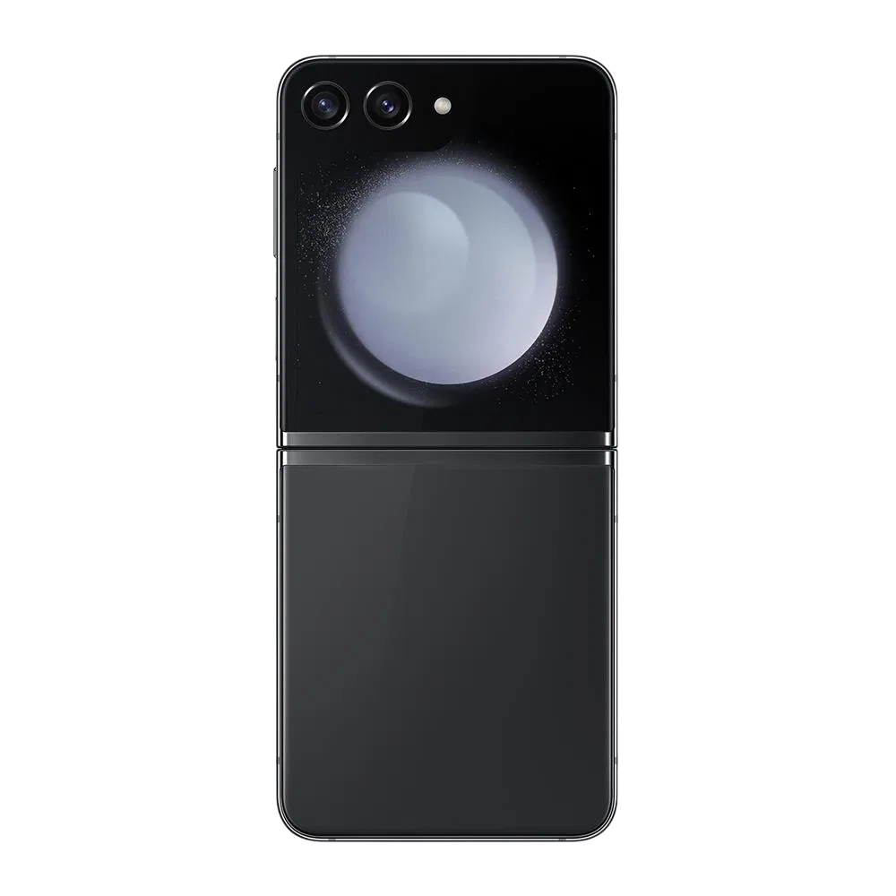 Siyah Samsung Galaxy Z Flip5 katlanabilir akıllı telefon, kapalı konumda dış ekran ve çift kamera görünümü