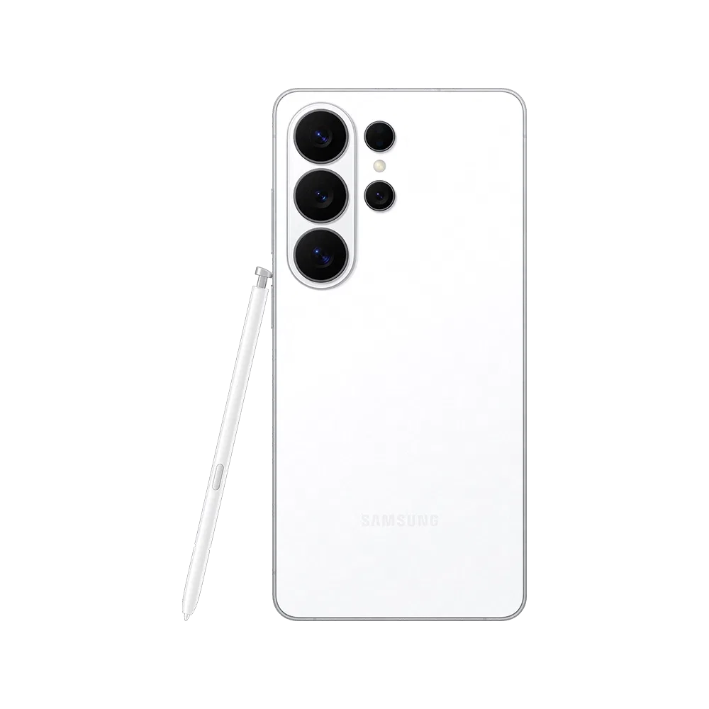 Samsung Galaxy S26 Ultra beyaz akıllı telefon, arka kamera modülü ve yanında S Pen ile arka görünüm