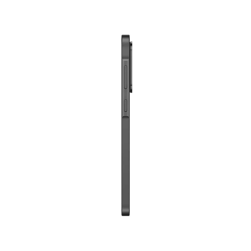 Samsung Galaxy A36 siyah akıllı telefonun yan profili, ince gövde ve yan tuş detaylarıyla görünüm